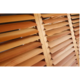 persiana de madeira para sala cotar Rio Grande da Serra
